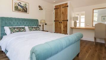 Cottage | Interior