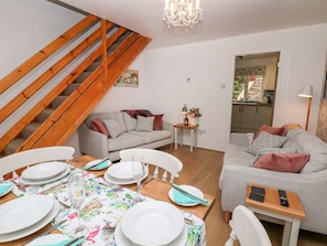 Cottage | Interior