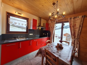 Kühlschrank, Mikrowelle, Geschirrspüler