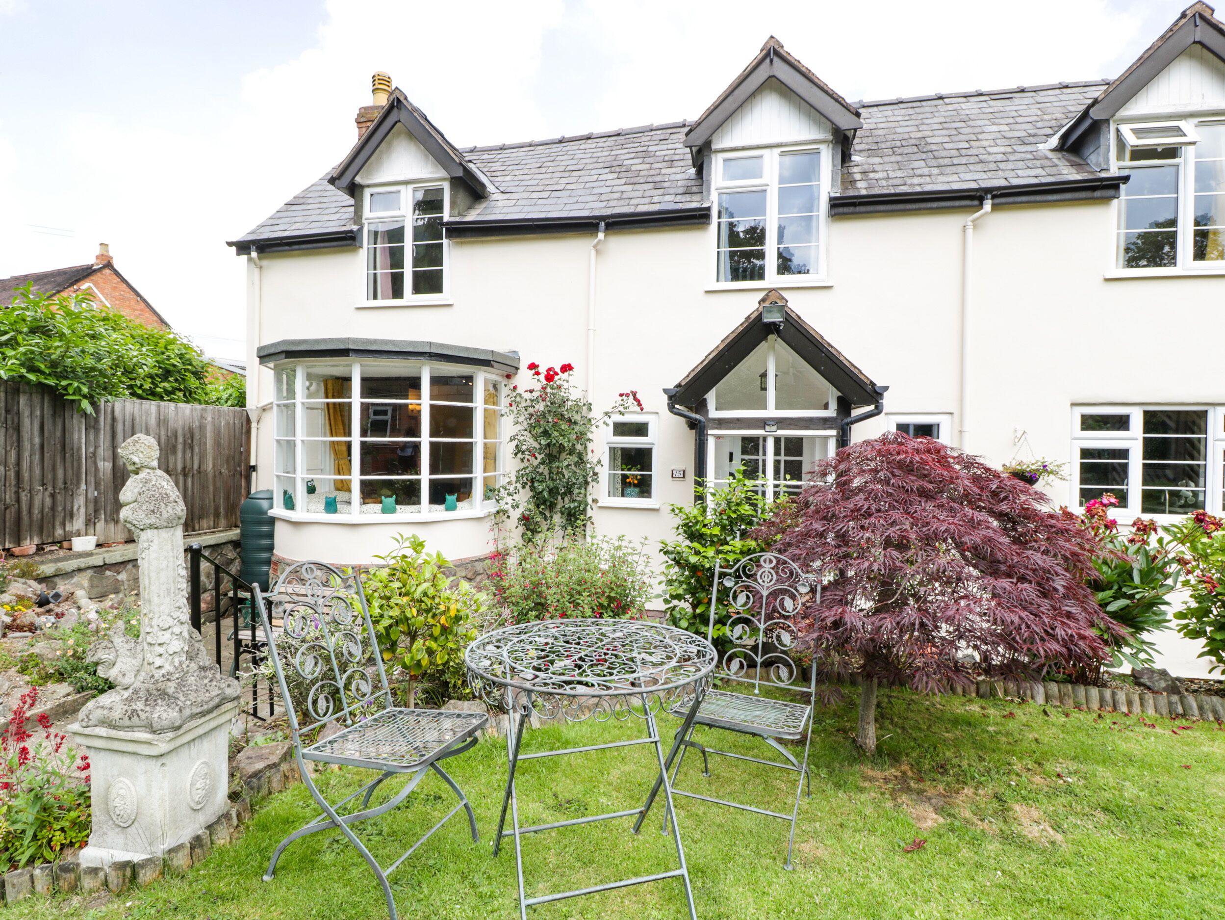 Cottage | Interior