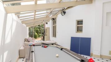 Cottage | Interior