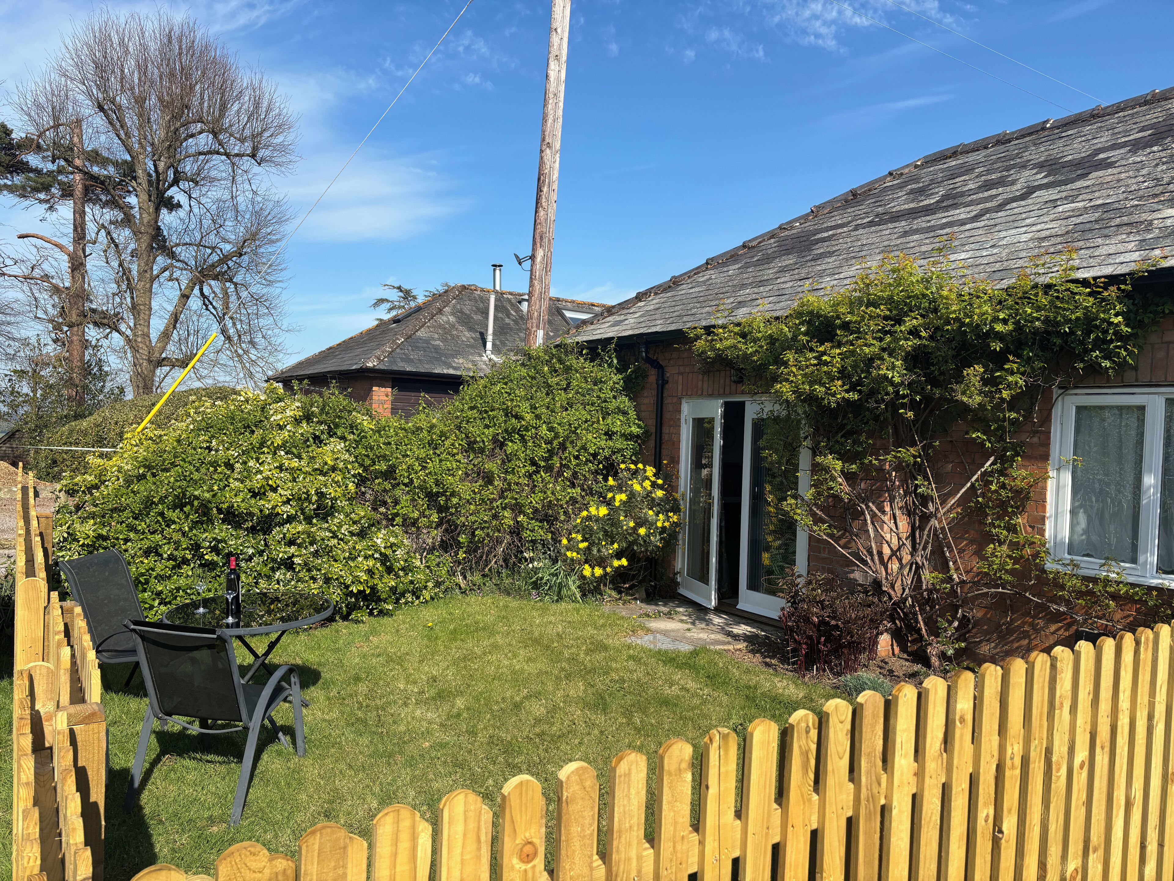 Cottage | Outdoor dining