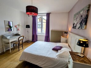 5 chambres, accès au Wi-Fi (inclus), literie fournie