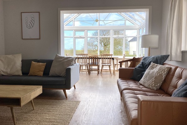 Cottage | Living room | Fireplace