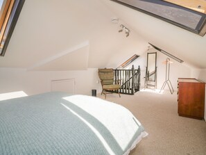 Cottage | 4 bedrooms, individually decorated, individually furnished, free WiFi