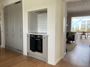 Cottage | Private kitchen | Fridge, microwave, dishwasher, electric kettle - Auverne (Bude)