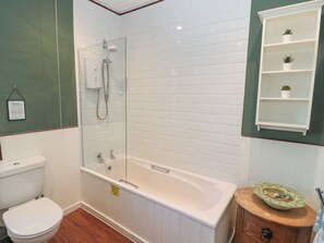 Cottage | Bathroom | Shower