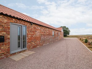 Cottage | Interior - The Stables (Boston)