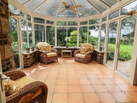 Cottage | Interior