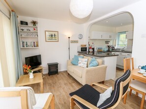 Cottage | Interior - Buddleia Cottage (Seaview)