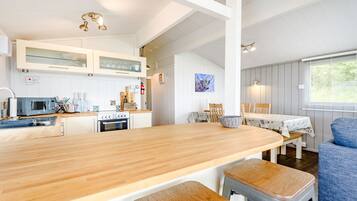 Casa de campo | Cozinha privada | Geladeira, lava-louças, chaleira elétrica, torradeira