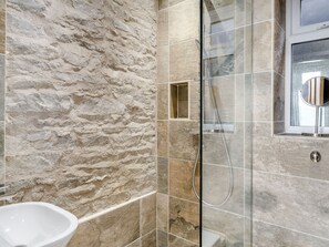 Cottage | Bathroom | Shower - Kidsty Cottage (Penrith)