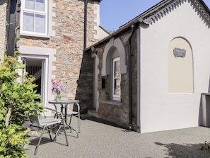Cottage | Interior - Morawel Fach (Newport)