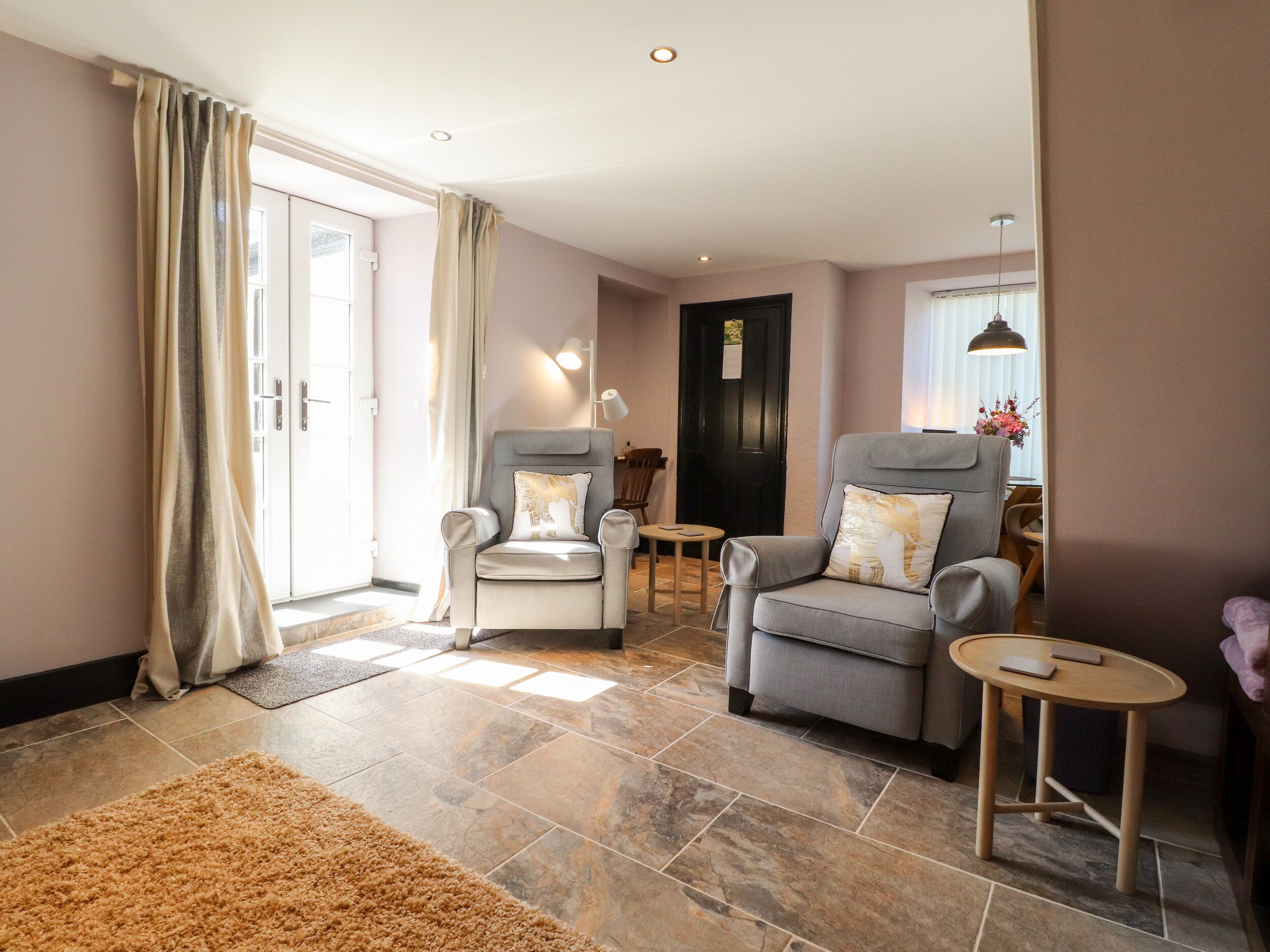 Cottage | 1 bedroom, individually decorated, individually furnished, free WiFi