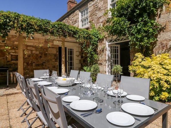 Cottage | Interior - Culdrose Manor (Helston)