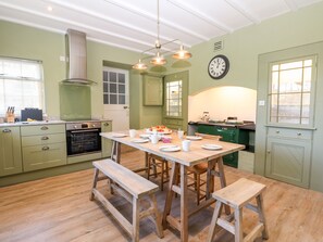 Cottage | Interior
