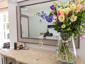 Cottage | Interior - Culdrose Manor (Helston)