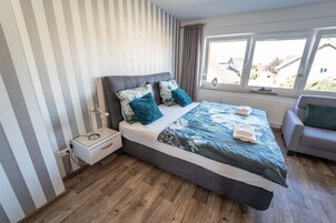 Comfort Apartment | 1 bedroom, individually decorated, blackout drapes, soundproofing