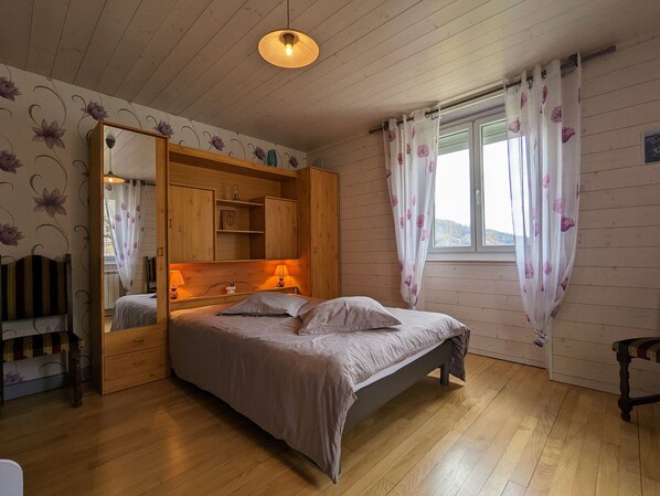 4 chambres, Wi-Fi gratuit, draps fournis