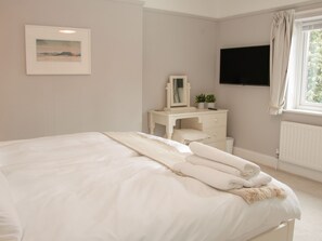 4 bedrooms, individually decorated, individually furnished, free WiFi - The Big Dingle (Church Stretton)