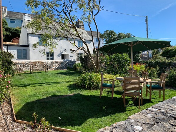 Property grounds - Clover Cottage (Plymouth)