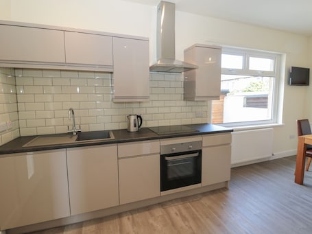 ์ฝํฐ์ง | ์ ์ฉ ์ฃผ๋ฐฉ | ๋์ฅ๊ณ , ์๊ธฐ ์ธ์ฒ๊ธฐ, ์ ๊ธฐ ์ฃผ์ ์, ํ ์คํฐ