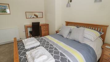 Cottage | 3 bedrooms, individually decorated, individually furnished, free WiFi