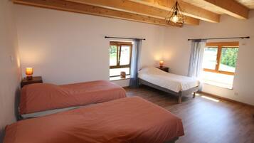 4 chambres, Wi-Fi gratuit, draps fournis