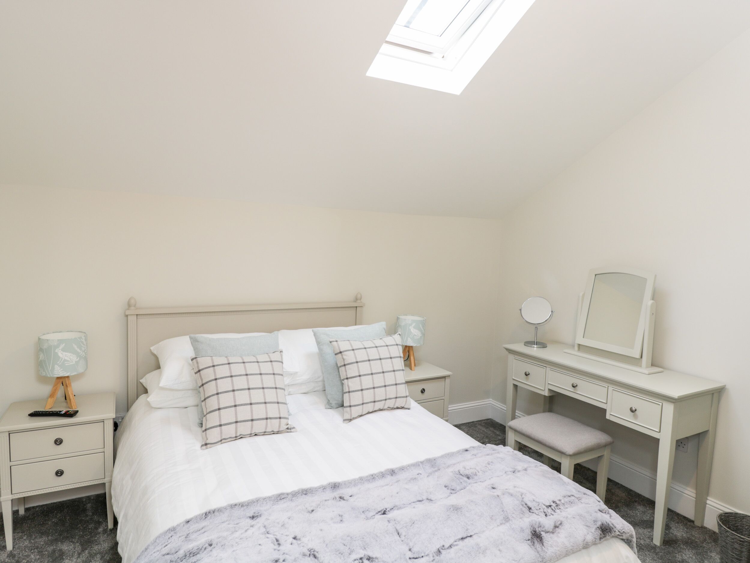 Cottage | 2 bedrooms, individually decorated, individually furnished, free WiFi