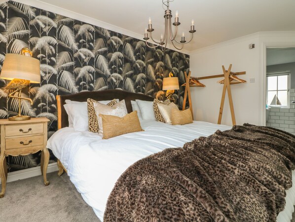 Chaumière | 4 chambres, décor unique, ameublement unique, accès au Wi-Fi (inclus)