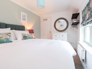 Cottage | Individually decorated, individually furnished, free WiFi