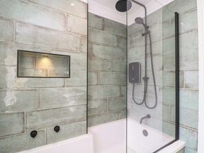 Cottage | Phòng tắm | Buồng tắm vòi sen 