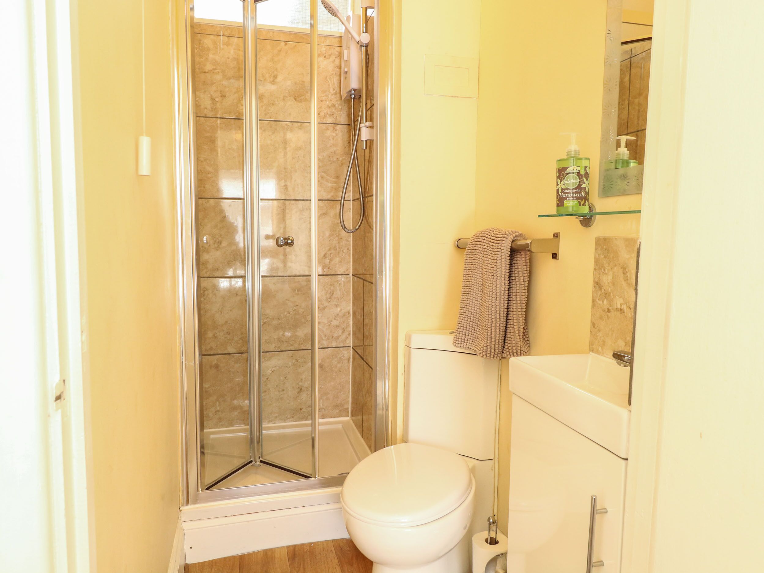 Cottage | Bathroom | Shower