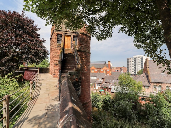Cottage | Interior - Tower View Cottage (Chester)