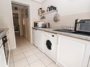 Casa de campo | Cozinha privada | Geladeira, lava-louças, chaleira elétrica, torradeira