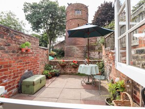 Cottage | Interior - Tower View Cottage (Chester)