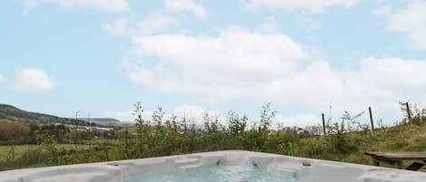 Bañera de hidromasaje exterior