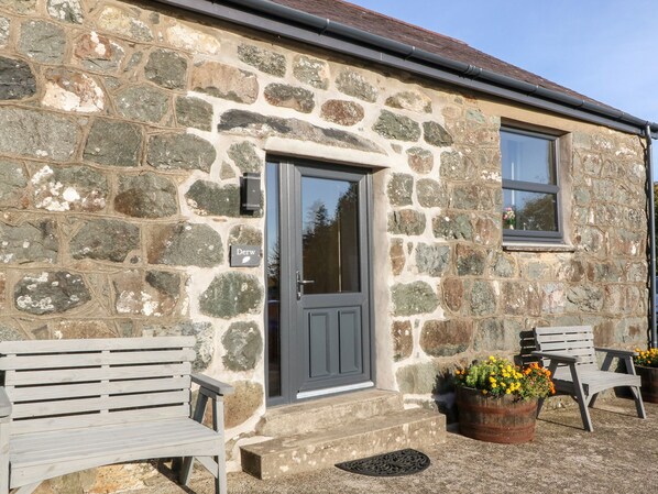 Cottage | Exterior - Tyddyn Sianel - Derw (Criccieth)