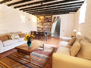 Cottage | Living room | TV