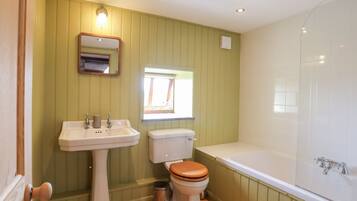 Ferienhaus | Badezimmer | Dusche, Haartrockner