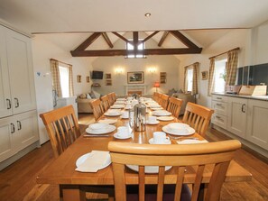 Cottage | Dining - The Onibury (Craven Arms)