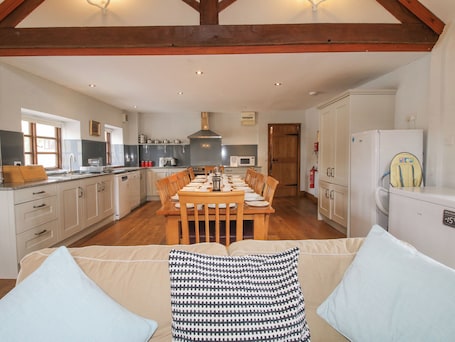 ์ฝํฐ์ง | ๋ด๋ถ