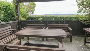 Tempat makan outdoor