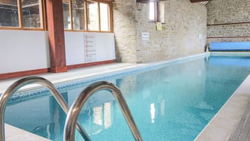 Casa de campo | Piscina | Piscina interna