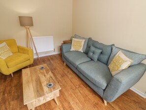Cottage | Interior - Rainforest Cottage (Cinderford)