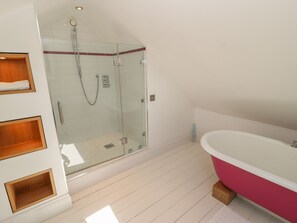 Cottage | Bathroom | Shower