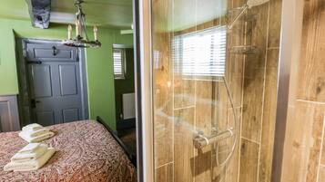 Cottage | 1 bedroom, individually decorated, individually furnished, free WiFi