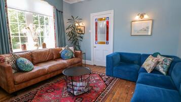 Cottage | Living area