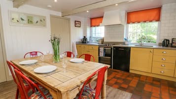 Cottage | Interior