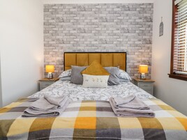 Cottage | 3 bedrooms, individually decorated, individually furnished, free WiFi